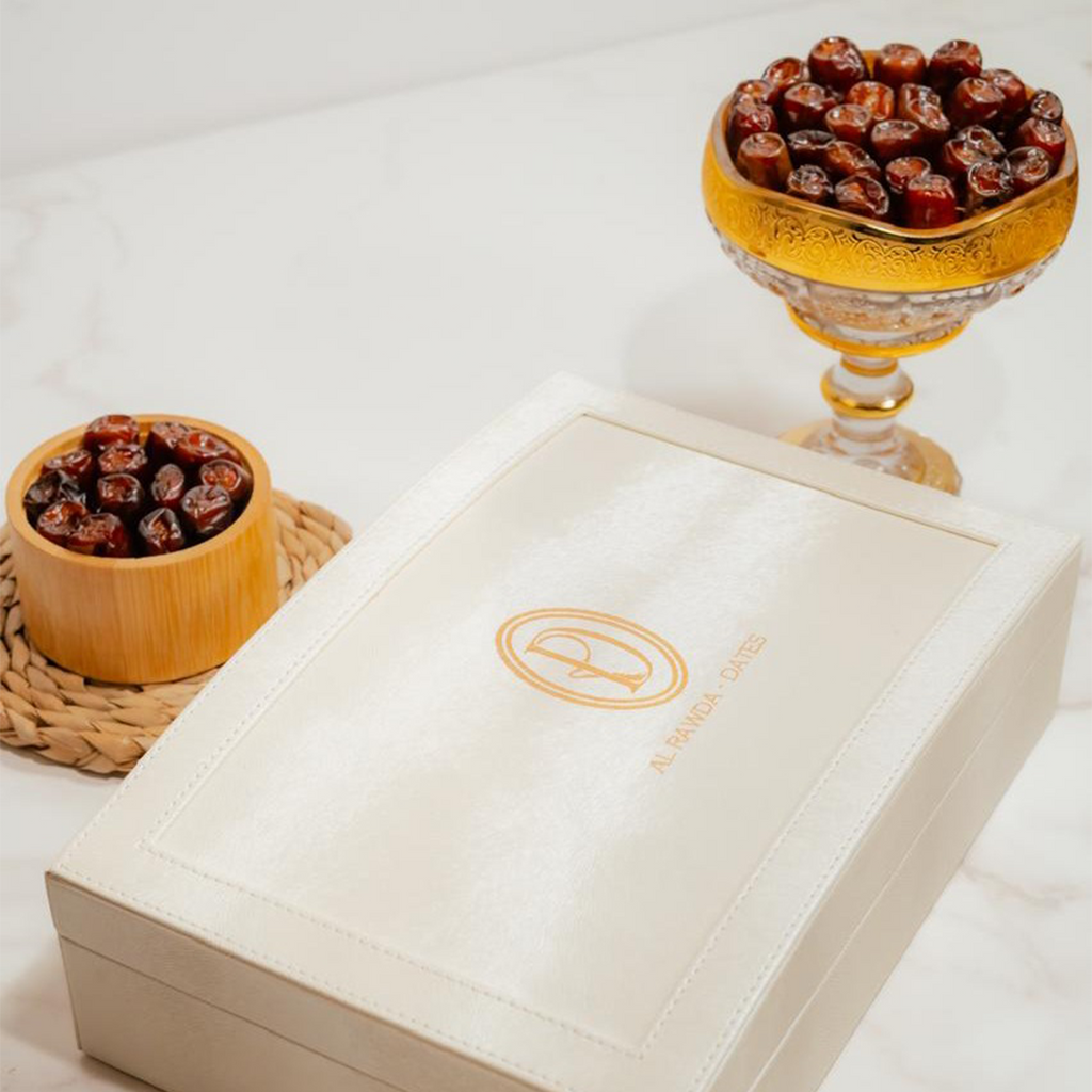 هدايا علب جلد انيقة