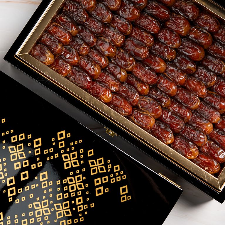 هدايا خشب بيانو ومخمل انيق vvip